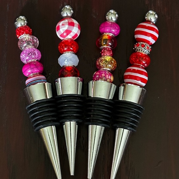 Set of 4 New Wine Stoppers - Picture 1 of 3